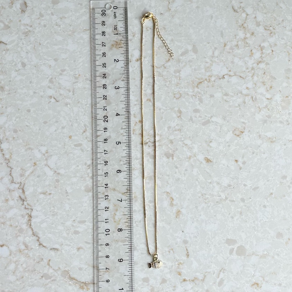 NWOT Nordstrom Sparkling Fish Necklace - Picture 8 of 8